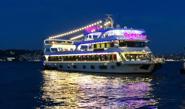 Dinner Cruise Bosphorus & Turkish Night Show - Private Yacht Tour