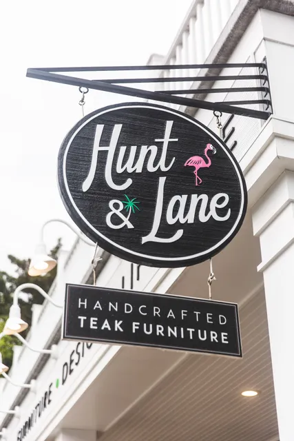 Hunt & Lane