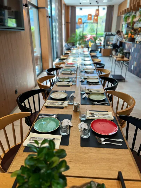 Na Vasi, restavracija in prenočišča