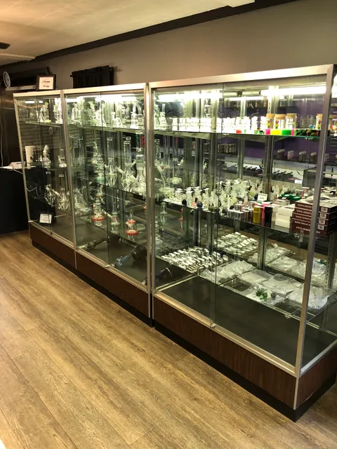 Habitual Glass Vape & Skate Chippewa