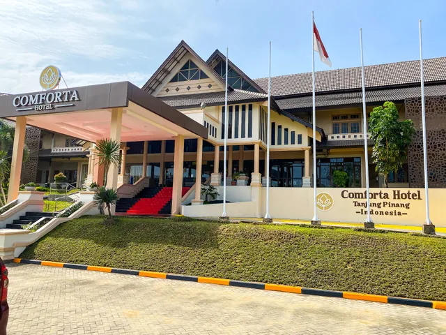 Comforta Hotel & Resort Tanjung Pinang