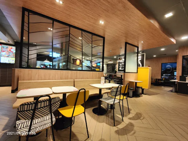 McDonald's AMJ Bertam DT