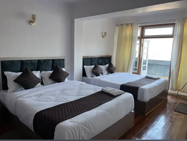 Royal Vista - Guest House