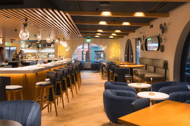 The Maple Room Restaurant & Lounge