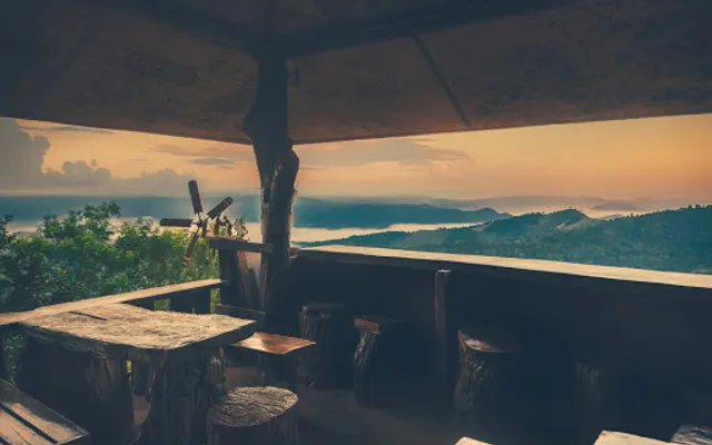 JADAE HOUSE - 'IRONDark Cafe'