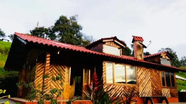 Cabaña / Casa / Hostal La Kocha