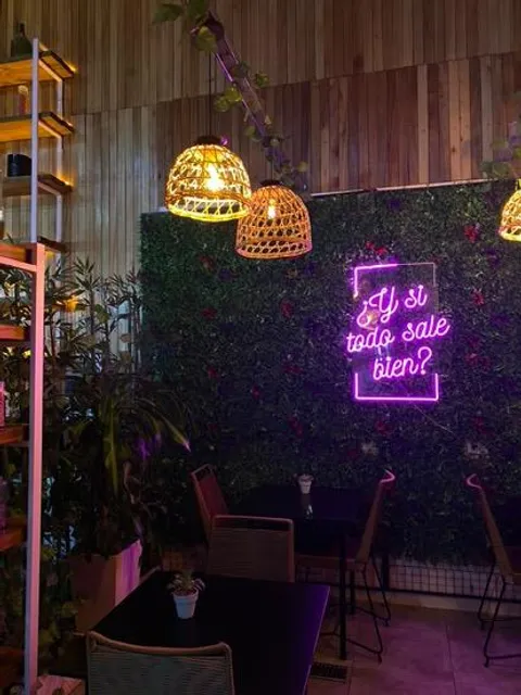 La vie Bistró y cafe