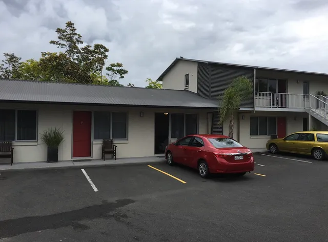 One Tree Point Motel