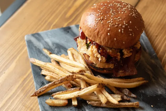 Stella's Craft Burgers & Chicken