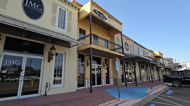 French Quarter Plaza