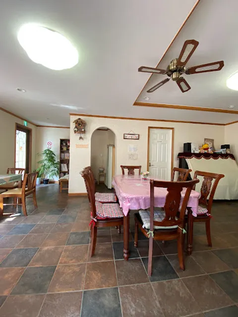 カフェレストランカズミン