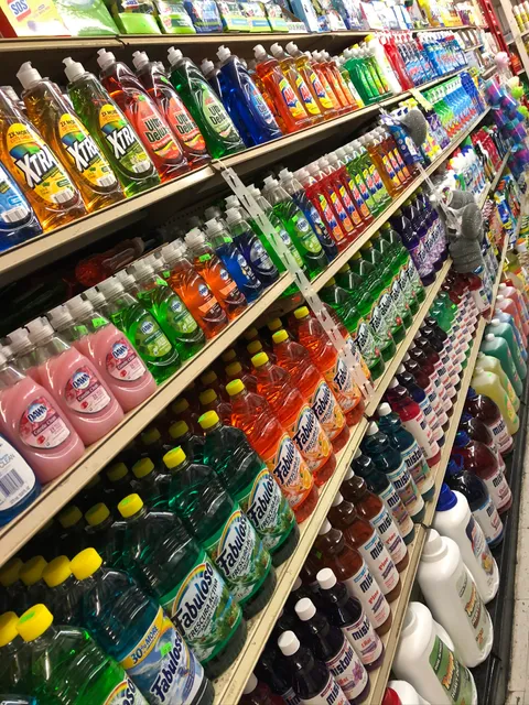 Los Hermanos Supermarket