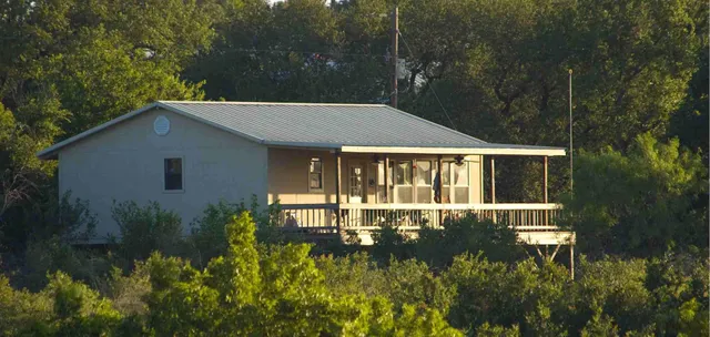 Castell Cabin on the Llano River