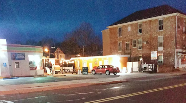 Cj's Takeout and Late Nite Bites