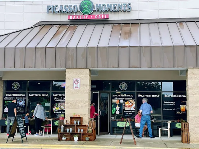 Picasso Moments Bakery, Cafe, & Boba Tea