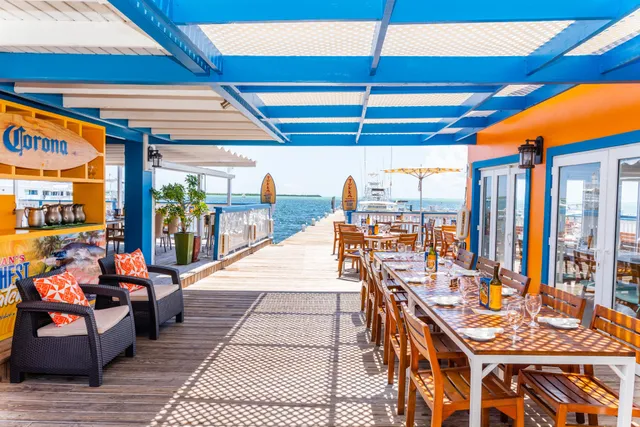 Tukka West Restaurant & Bar