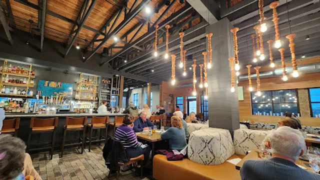 701 Eateries (Prairie Kitchen & Camp Lonetree)