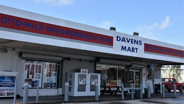 DAVENPORT FOOD MART
