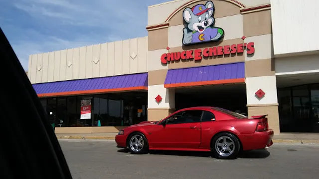 Chuck E. Cheese