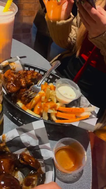 Blackout Iconic Street Pub