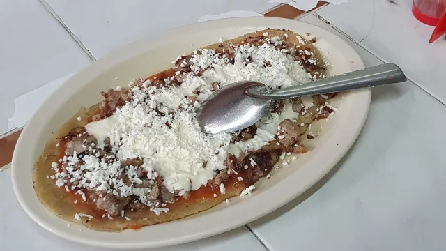 Huaraches y Quesadillas "La Chata"