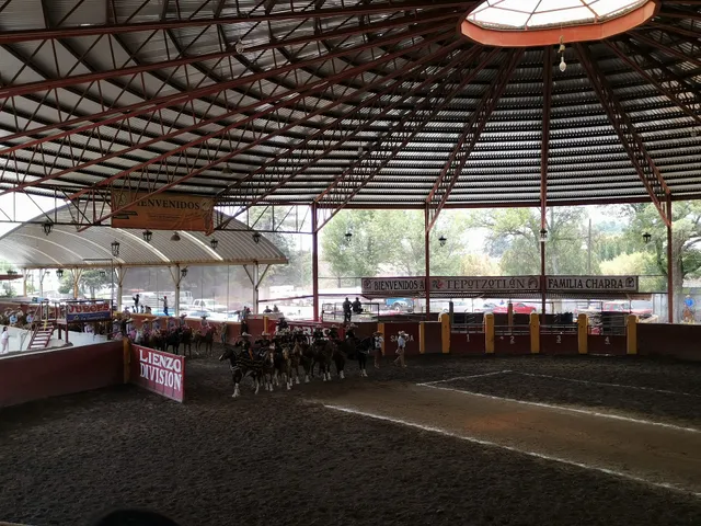 Lienzo Charro Division del Norte