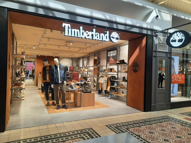 Victoria Wharf Shopping Centre