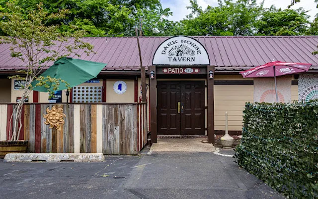 Dave's Dark Horse Tavern