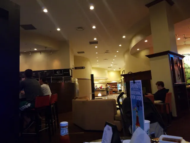 Saints On 2nd Bar and Grill