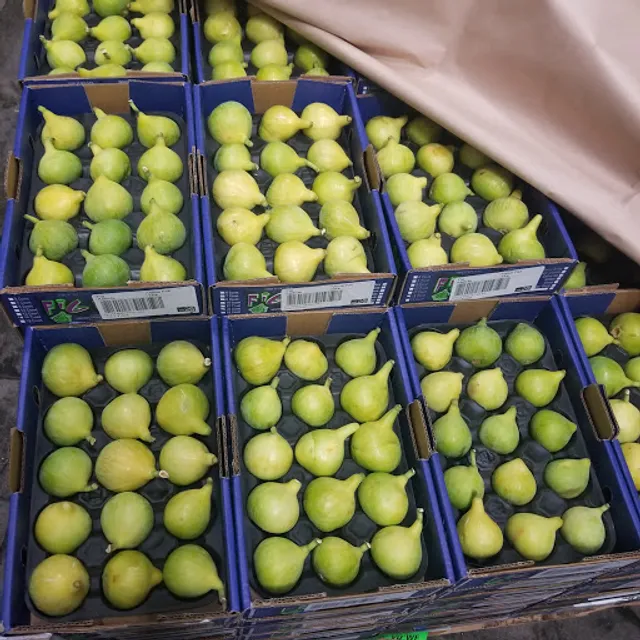 L A Wholesale Produce Market