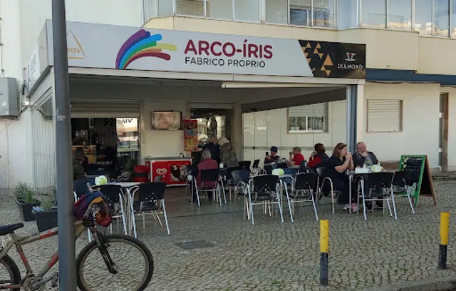 Patisserie/Coffeeshop Arco-Iris=Rainbow