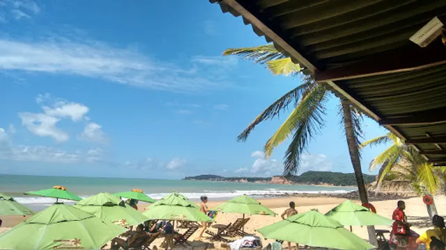 Barraca de frente para os Golfinhos