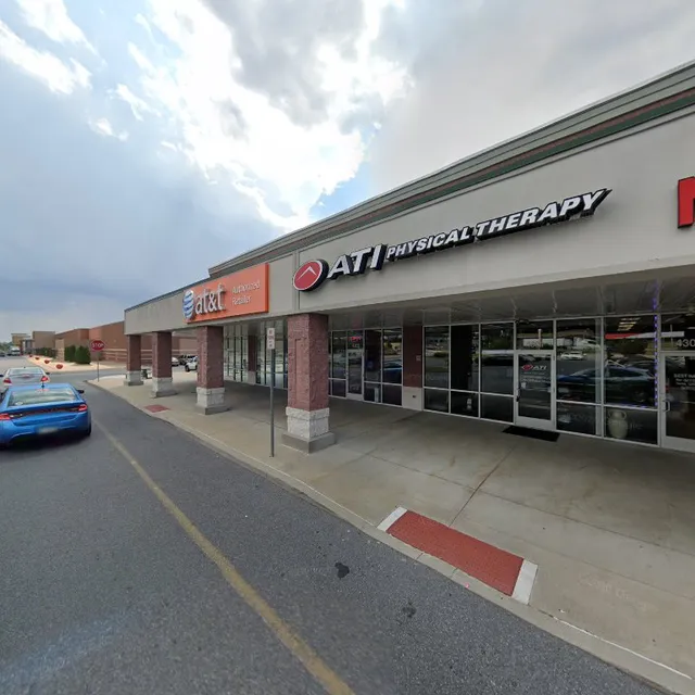 Town Square Shopping Plaza