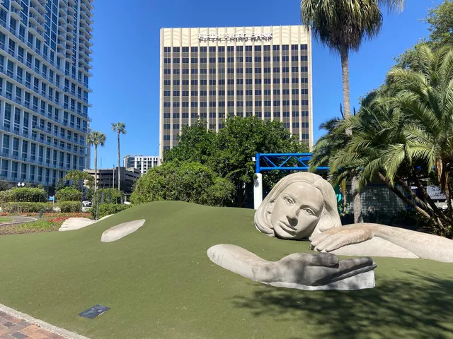 Lake Eola Northwest Lawn
