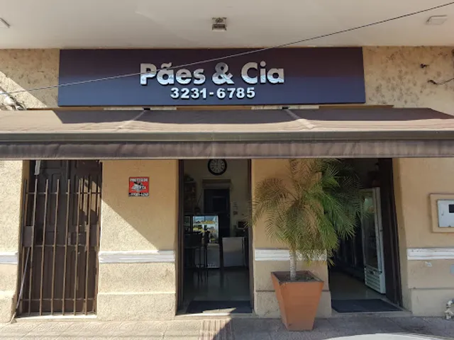 Panificadora e Confeitaria Pães & Cia
