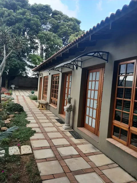 Allo-Allo Bed and Breakfast