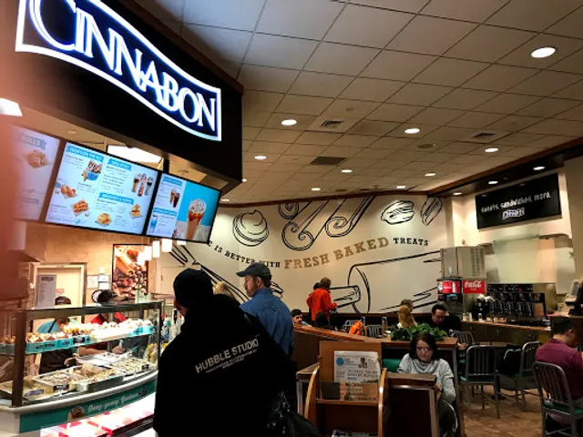 Cinnabon
