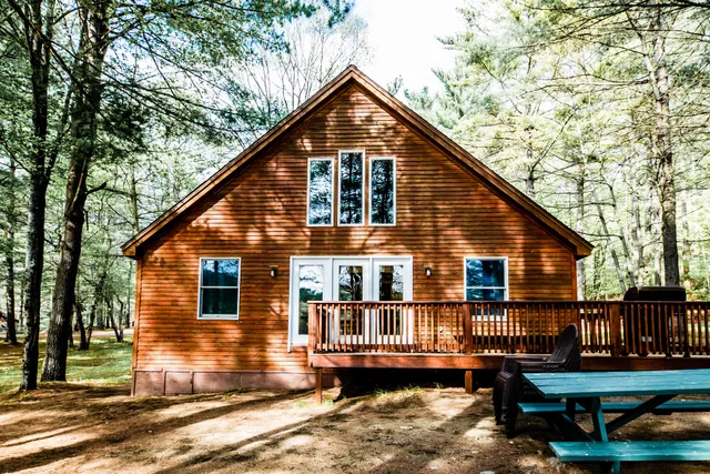 Maine Lakeside Cabins & Events