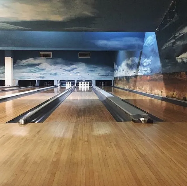 Disco Bowling And Games