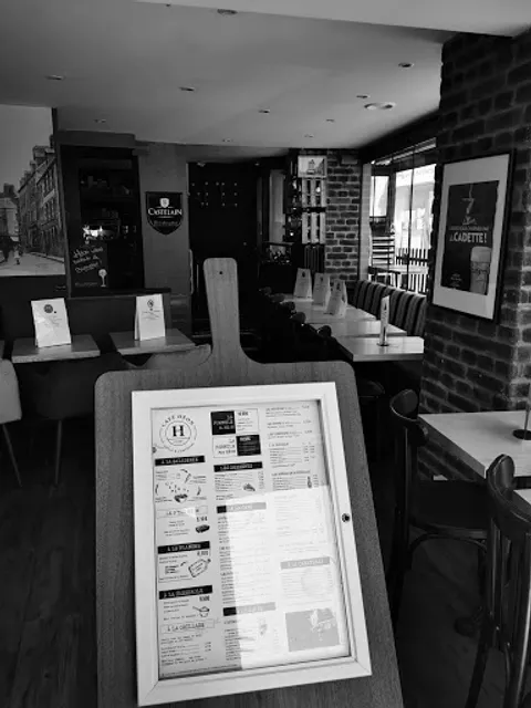 CAFÉ HÉON