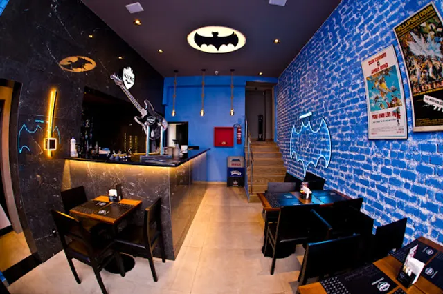 Mansão dos Heróis Bar e Restaurante - Executivos, Hamburgueria, Comida Brasileira e Happy Hour - Flamengo Catete Zona Sul RJ