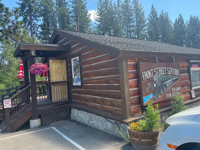 Front Street Station Pizza