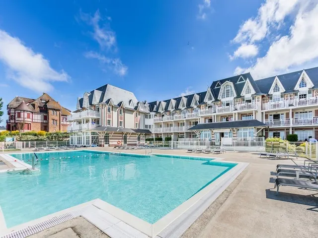 Pierre et Vacances Beach Residence