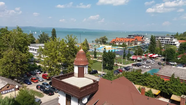 Tulipán Társasüdülő