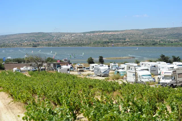 Aire camping-car Le Goulet - Leucate Village