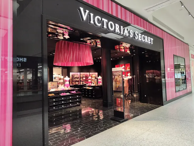 Victoria's Secret & PINK