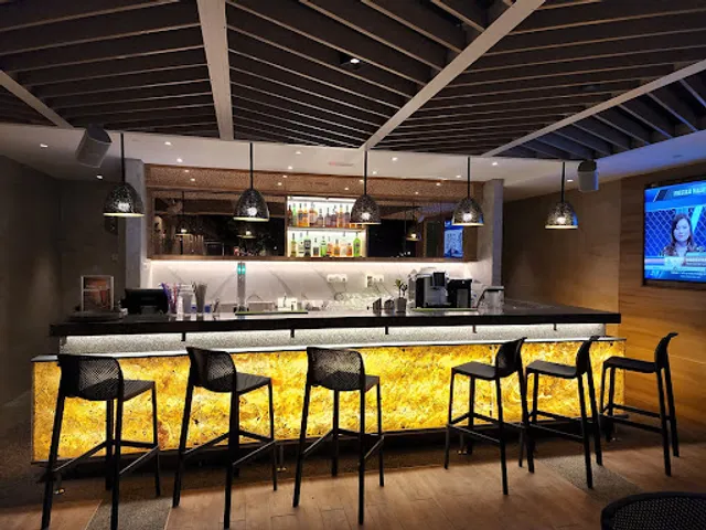 Sunway Hotel Pendas Pool Bar