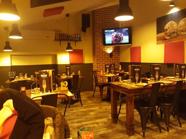 TRIBE Pub "Bio food experience"