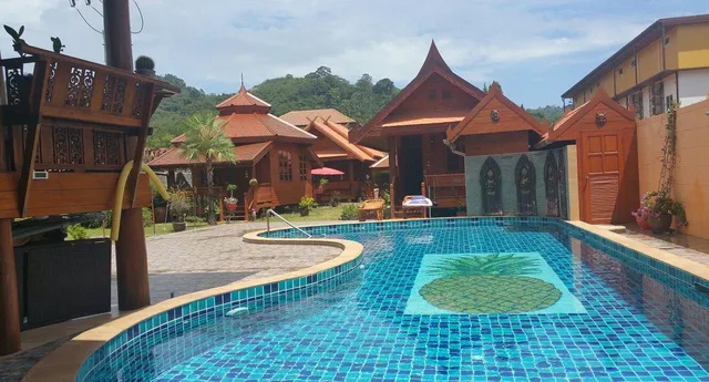 Golden Teak Resort Baan Sapparot