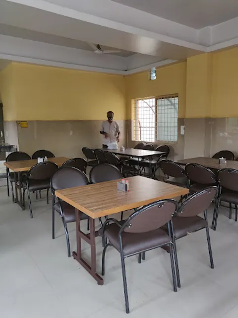 Aroma Family Restaurant & Bar